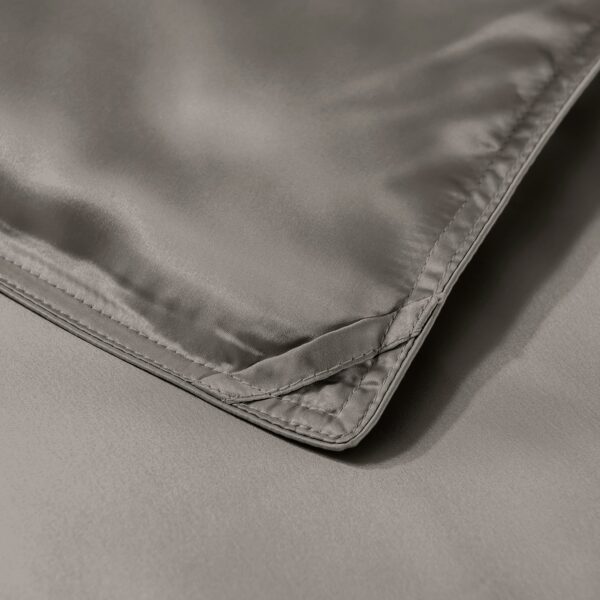 19 Momme Mulberry Silk Cooling Blanket - Image 58