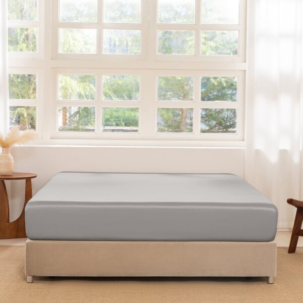 22 Momme Silk Fitted Sheet - Image 8