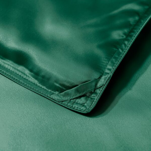 19 Momme Mulberry Silk Cooling Blanket - Image 17