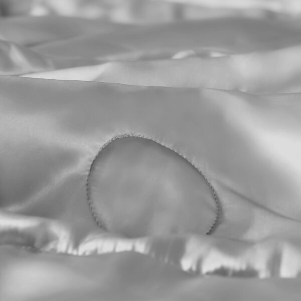 19 Momme Mulberry Silk Cooling Blanket - Image 45