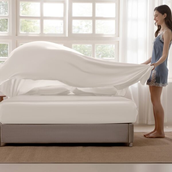 22 Momme Silk Fitted Sheet - Image 31