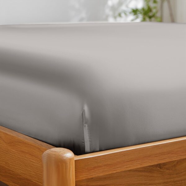 19 Momme Silk Fitted Sheet - Image 4