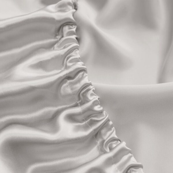 19 Momme Silk Fitted Sheet - Image 6