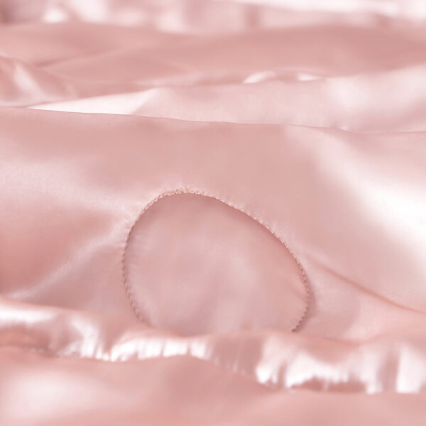 19 Momme Mulberry Silk Cooling Blanket - Image 5