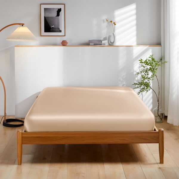 19 Momme Silk Fitted Sheet - Image 5
