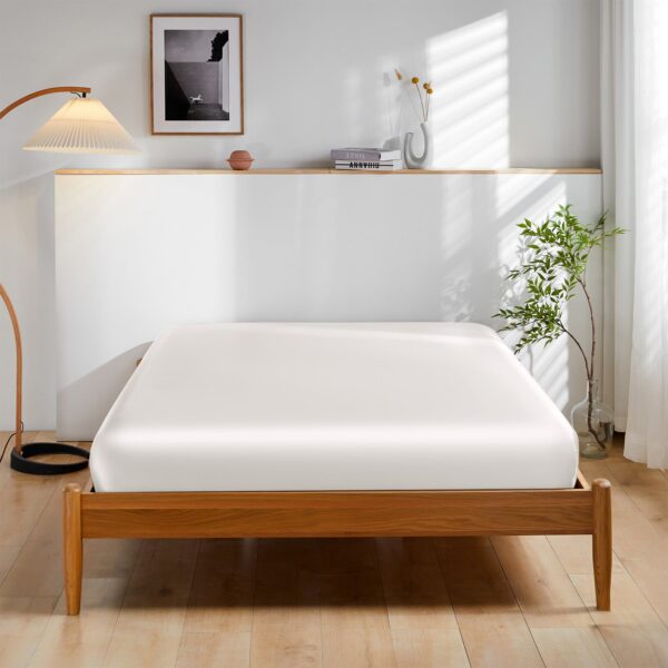 19 Momme Silk Fitted Sheet - Image 11