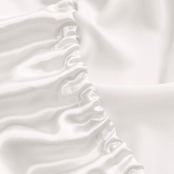 19 Momme Silk Fitted Sheet - Image 15